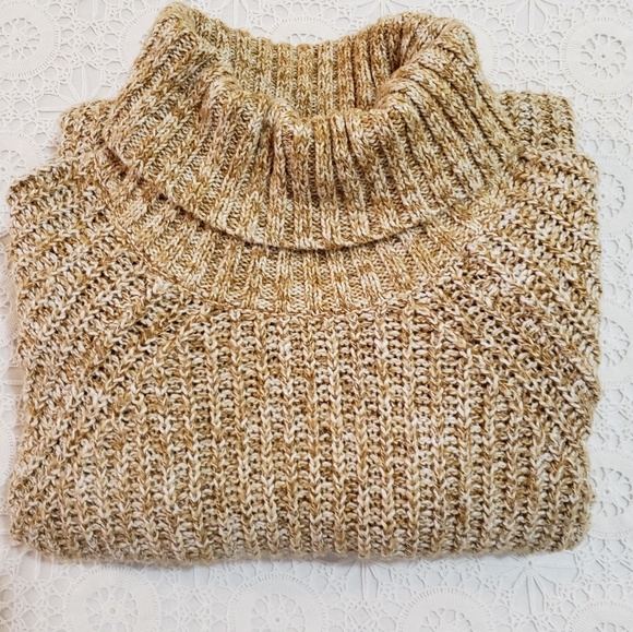 Old Navy Turtleneck Sweater, Golden Camel, Sz M - Picture 4 of 6